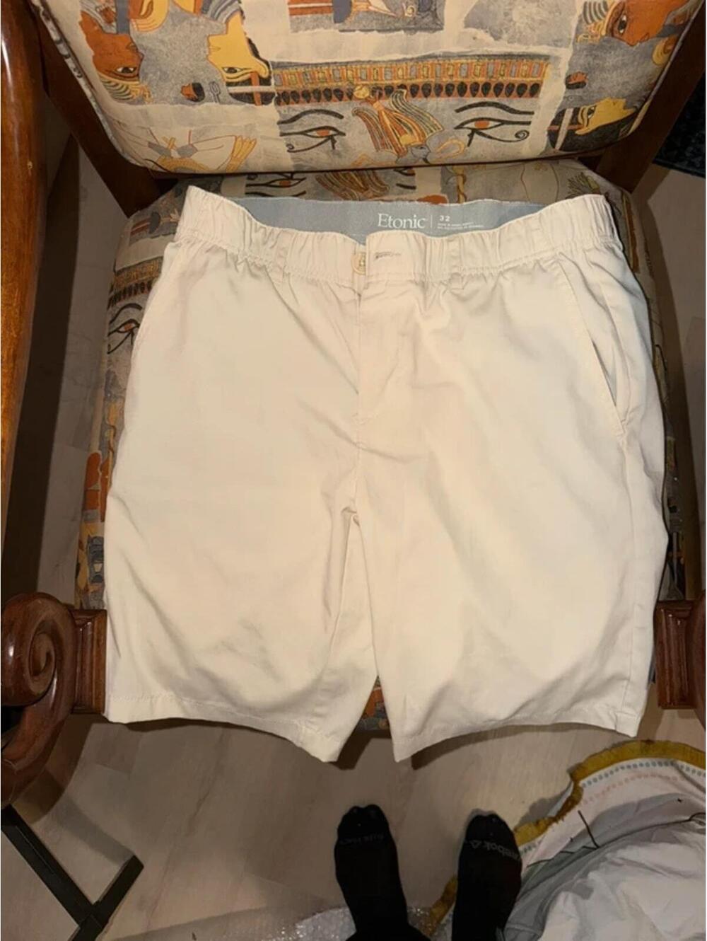 Etonic Cream Shorts Size 32